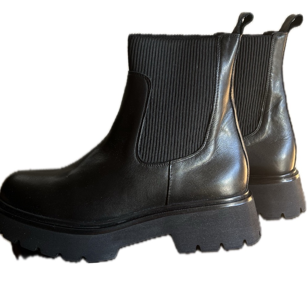 Italian leather Chelsea Boots Lorrie